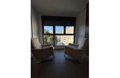 Alquiler a largo plazo - Piso - Orihuela - Zona Centro