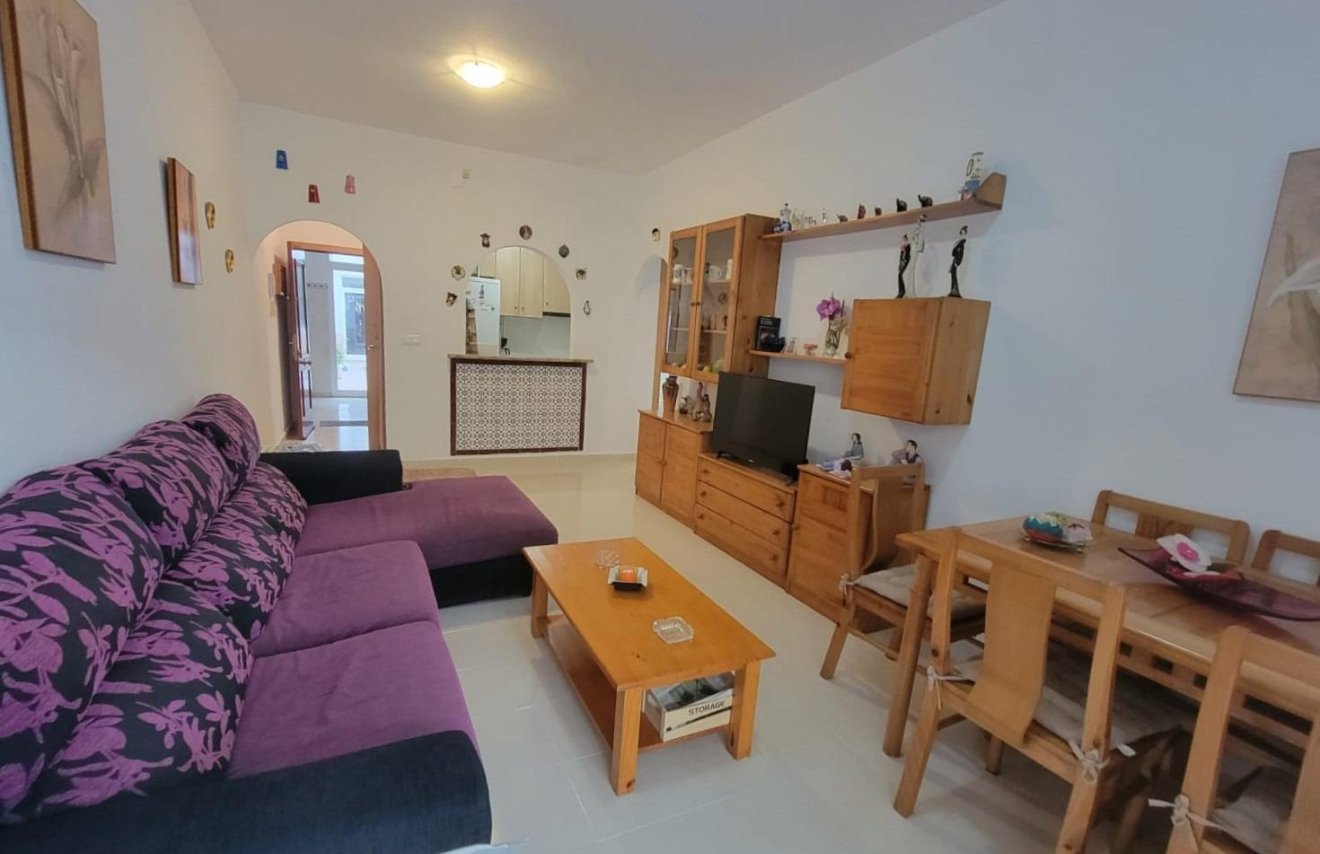 Reventa - Planta baja - Torrevieja - Aguas Nuevas