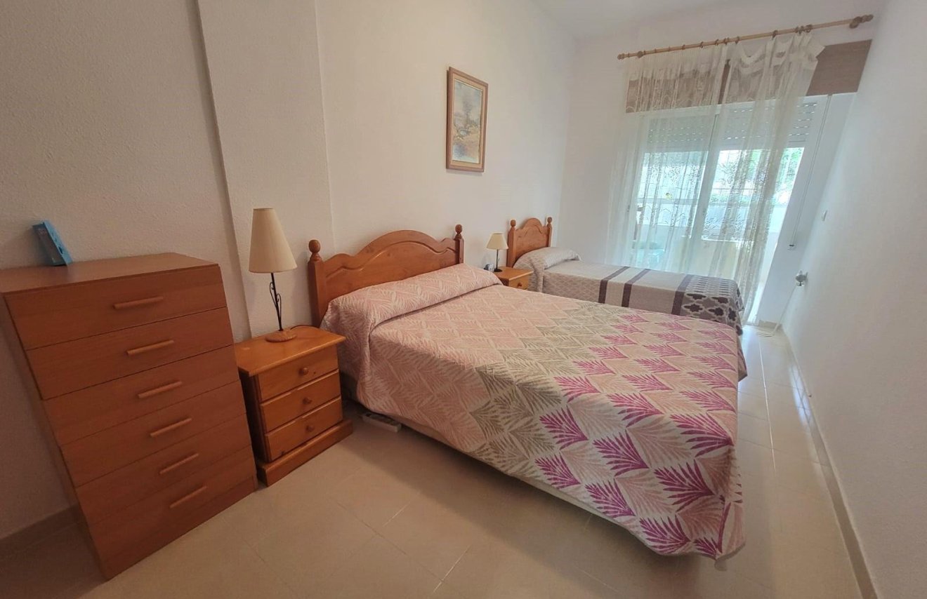 Reventa - Planta baja - Torrevieja - Aguas Nuevas