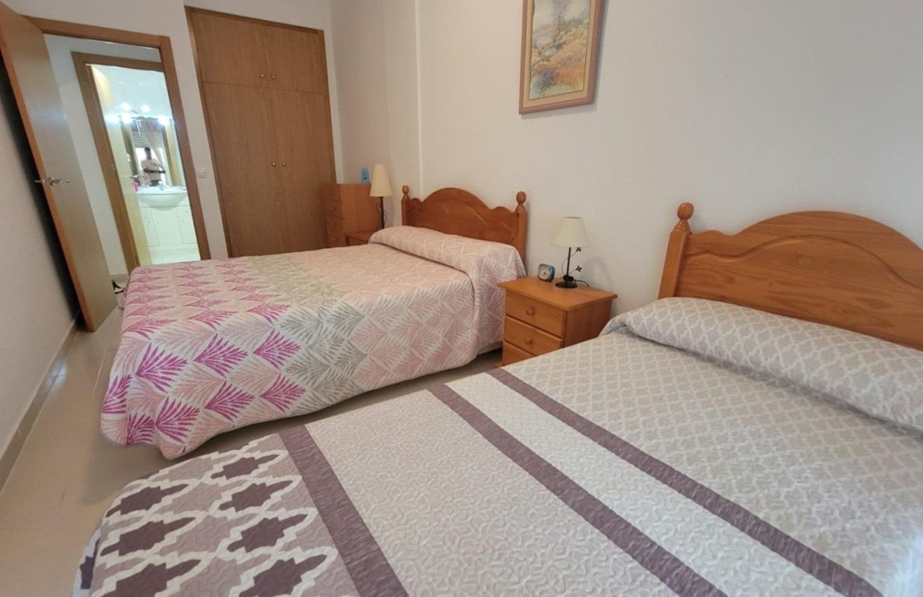 Reventa - Planta baja - Torrevieja - Aguas Nuevas