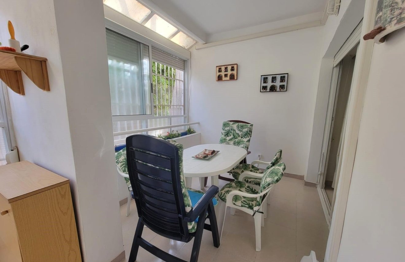 Reventa - Planta baja - Torrevieja - Aguas Nuevas