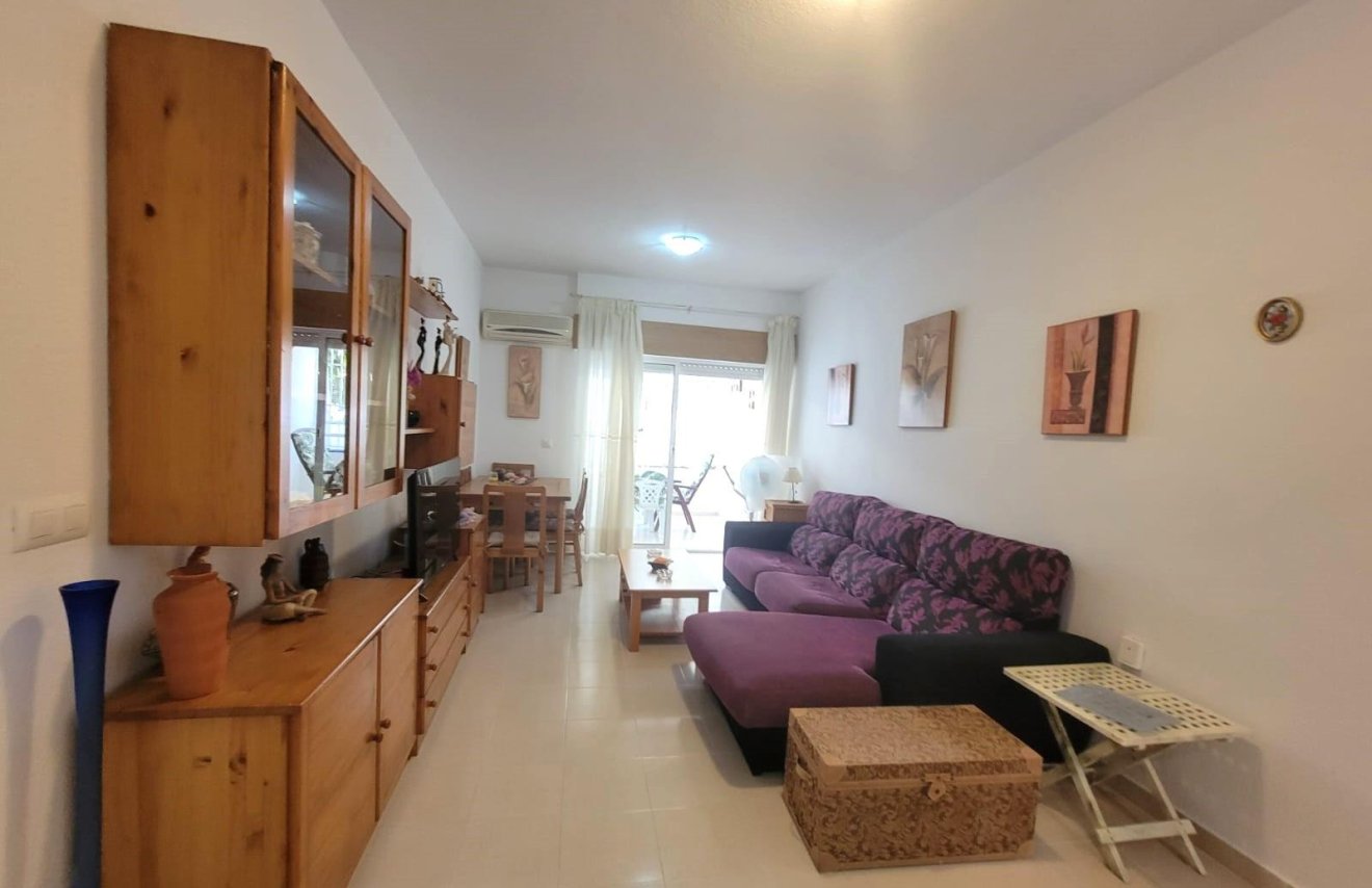 Reventa - Planta baja - Torrevieja - Aguas Nuevas