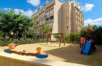 Reventa - Planta baja - Torrevieja - Aguas Nuevas