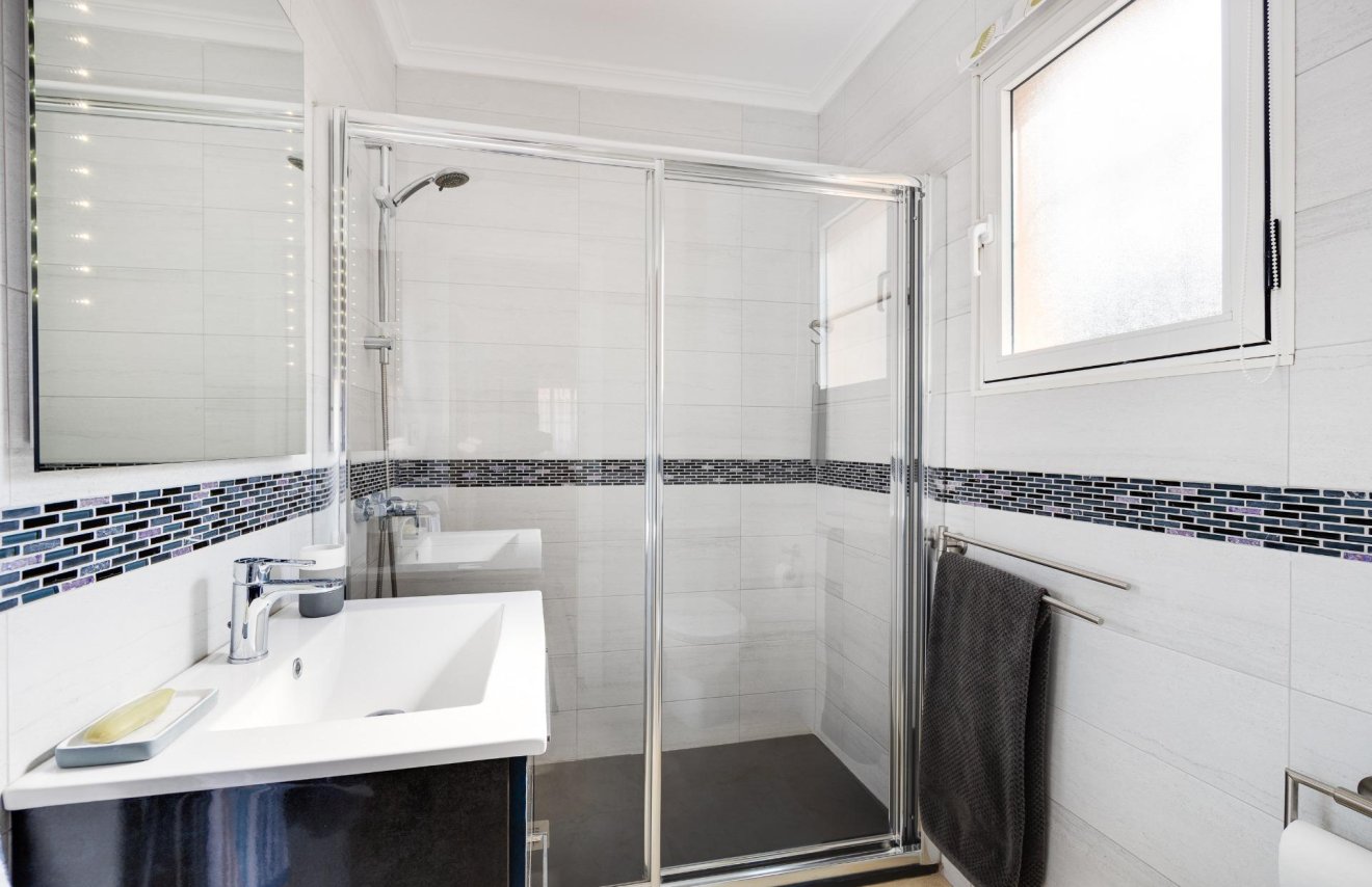 Reventa - Bungalow Planta Alta - Torrevieja - Aguas Nuevas