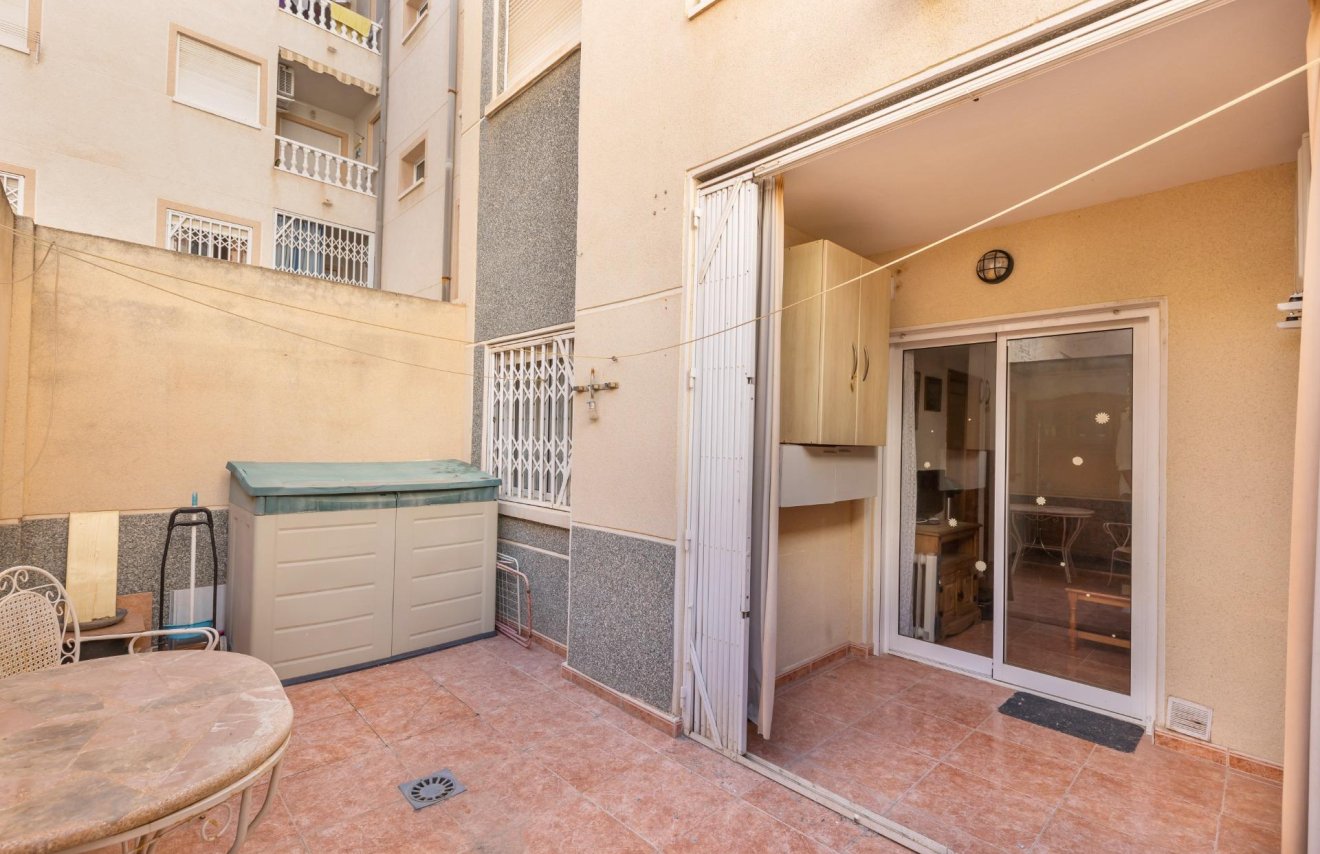 Reventa - Planta baja - Torrevieja - Estacion de autobuses