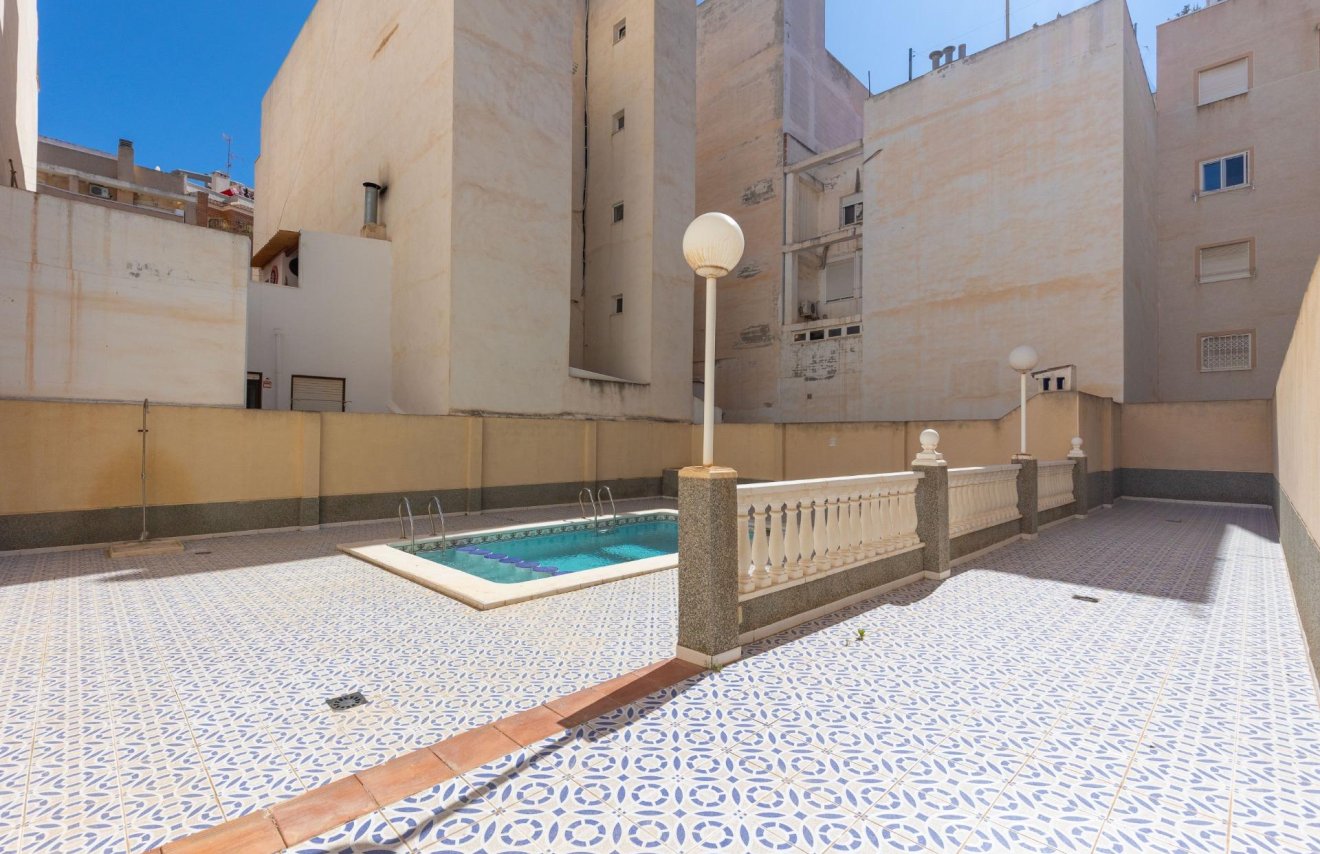 Reventa - Planta baja - Torrevieja - Estacion de autobuses