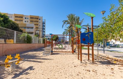 Reventa - Planta baja - Torrevieja - Estacion de autobuses