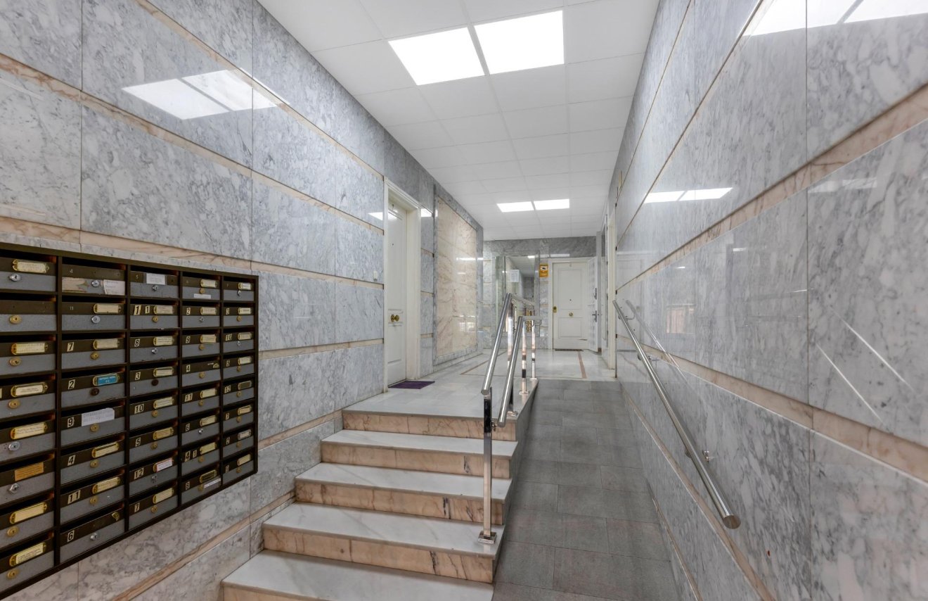 Reventa - Apartamento - Torrevieja - Centro - Muelle Pesquero