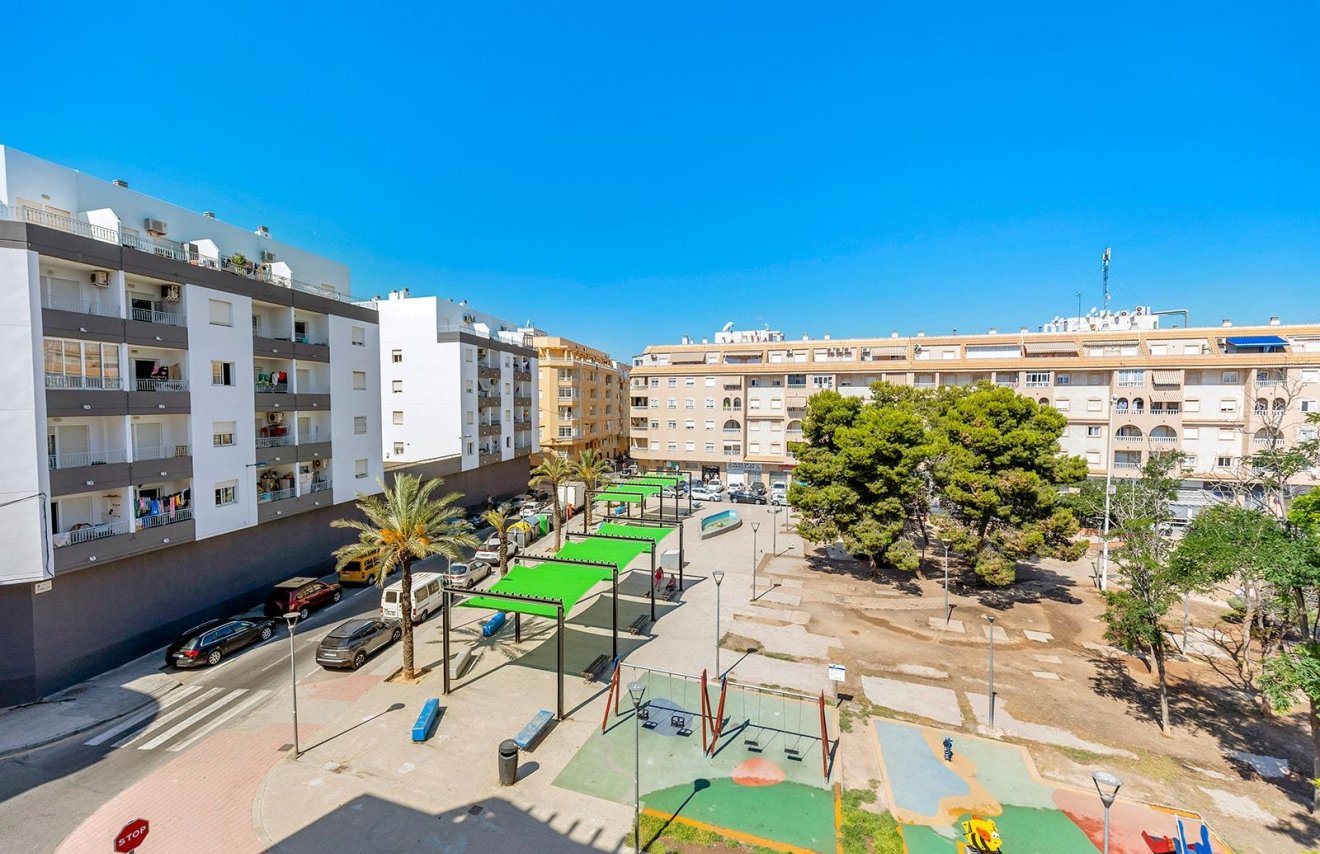 Reventa - Apartamento - Torrevieja - Estacion de autobuses