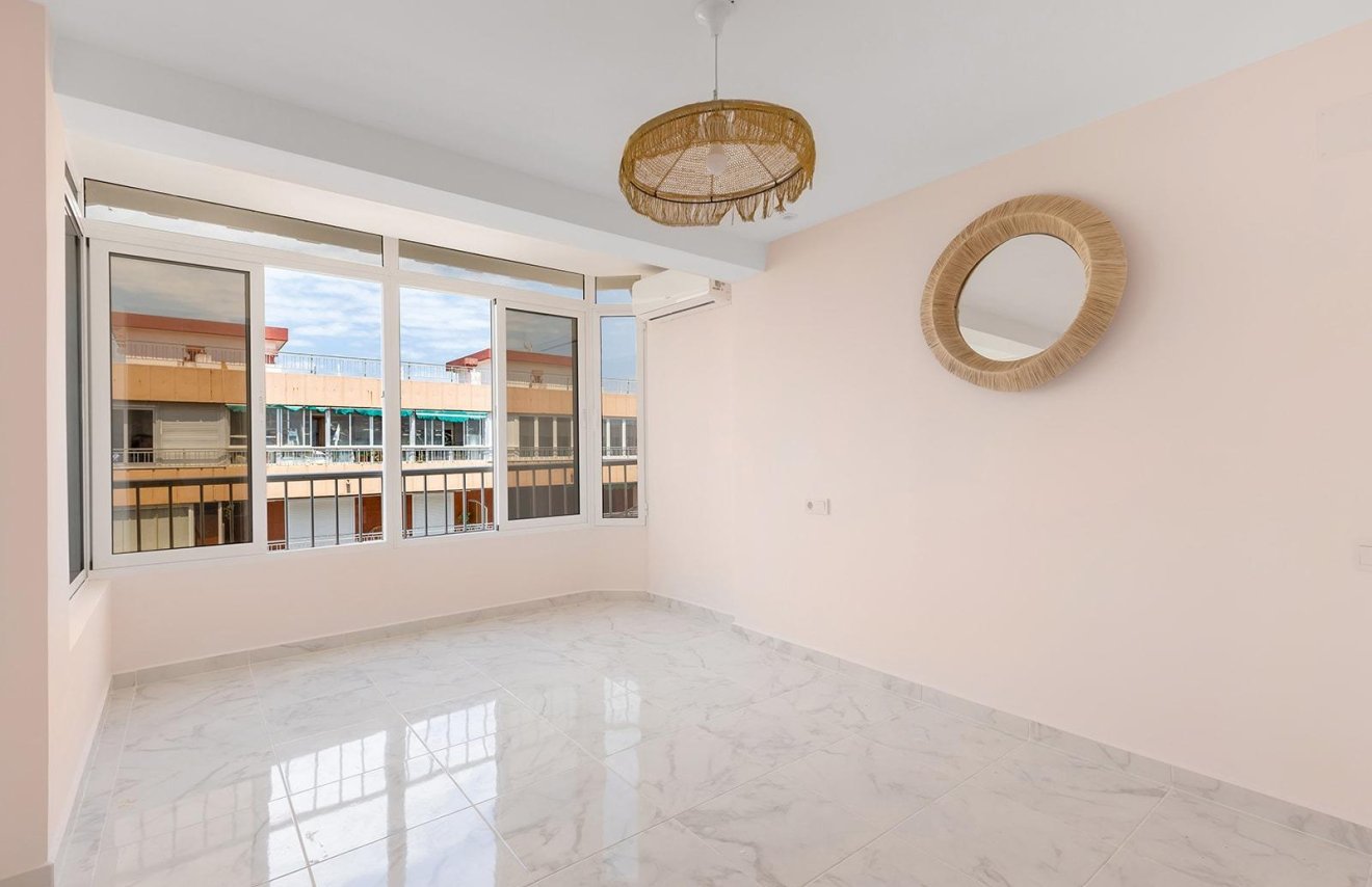 Reventa - Apartamento - Torrevieja - Acequion