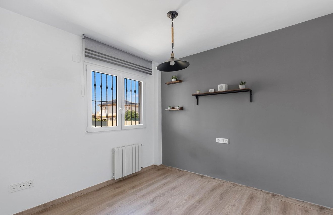 Reventa - Villa - Torrevieja - Aguas Nuevas