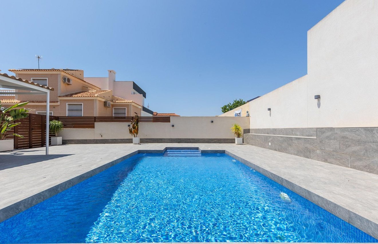 Reventa - Villa - Torrevieja - Aguas Nuevas