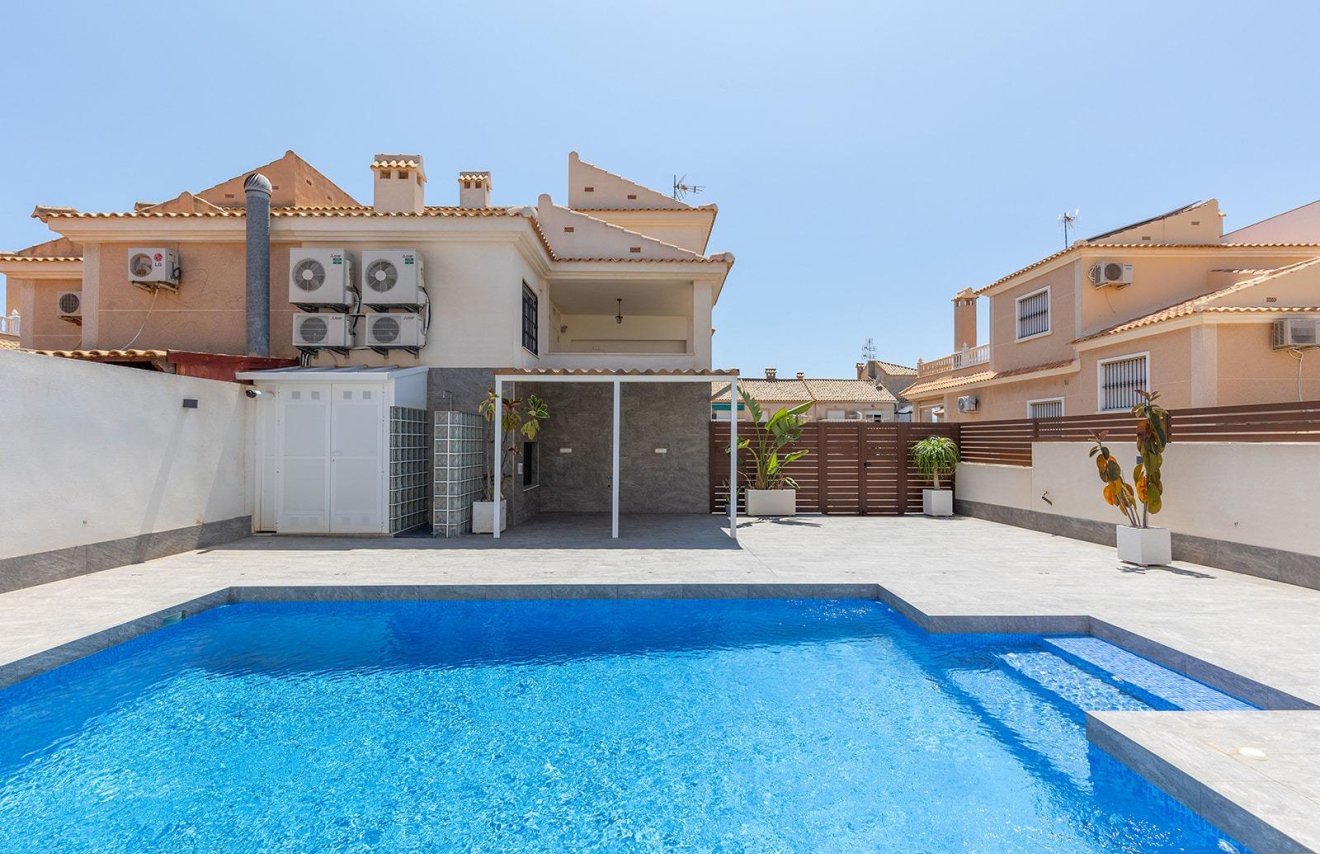Reventa - Villa - Torrevieja - Aguas Nuevas