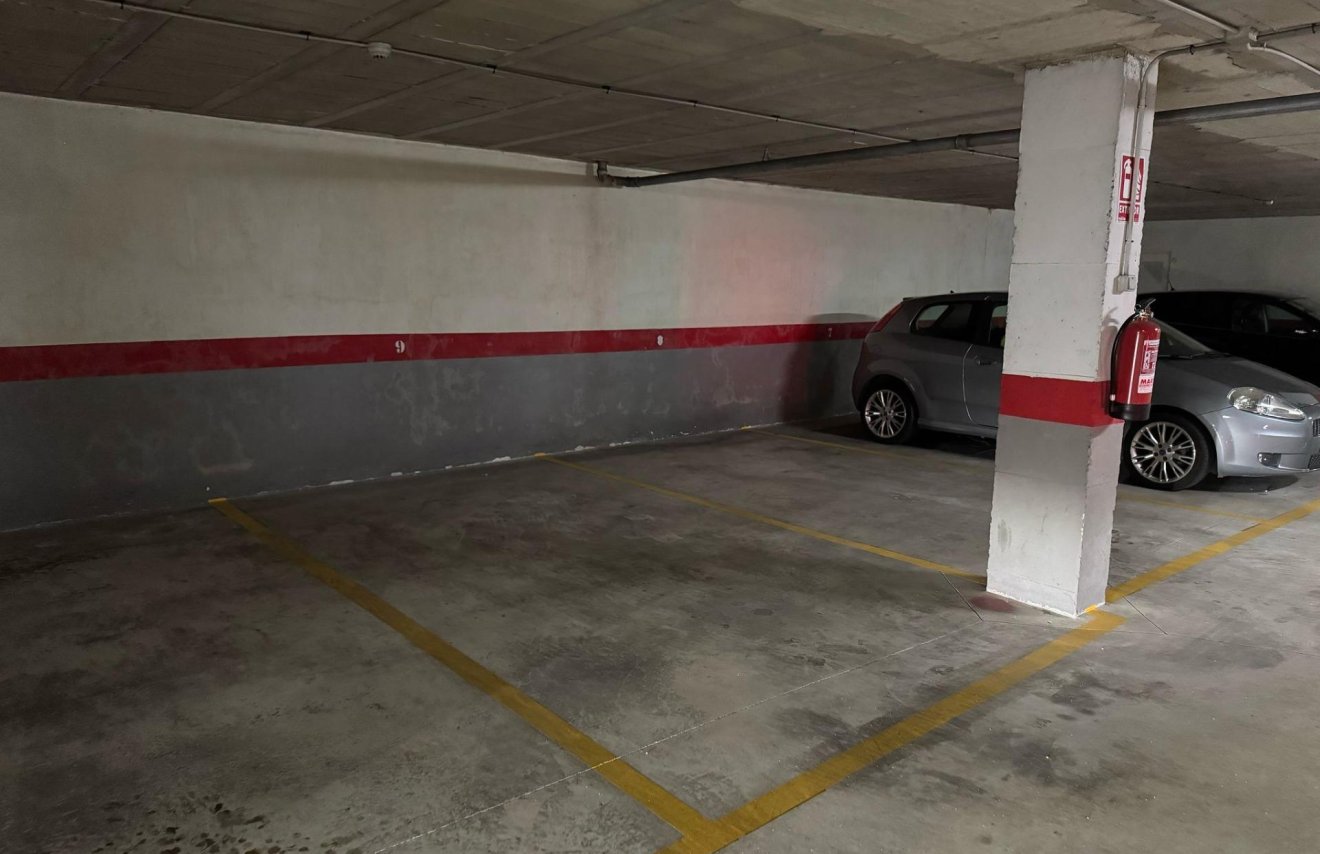 Reventa - Garaje - Torrevieja - Centro