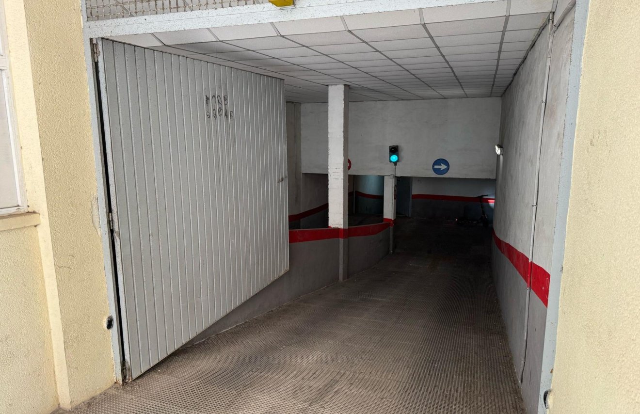 Reventa - Garaje - Torrevieja - Centro