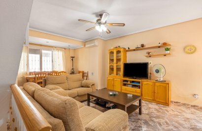 Reventa - Casa Tipo Dúplex - Los Alcázares - Centro