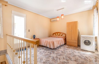Reventa - Casa Tipo Dúplex - Los Alcázares - Centro