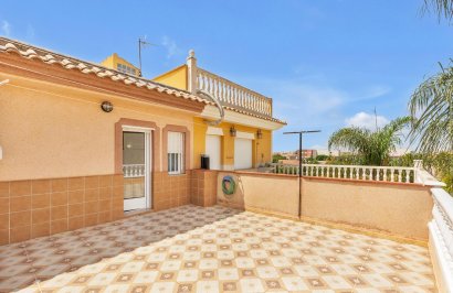 Reventa - Casa Tipo Dúplex - Los Alcázares - Centro