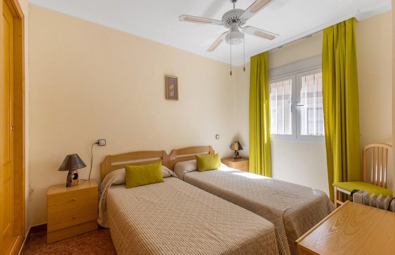 Resale - Piso - Torrevieja - Playa de los Locos