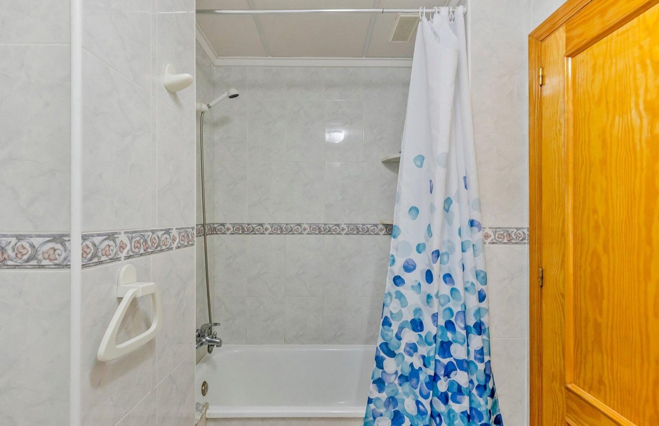 Reventa - Apartamento - Torrevieja - Estacion de autobuses