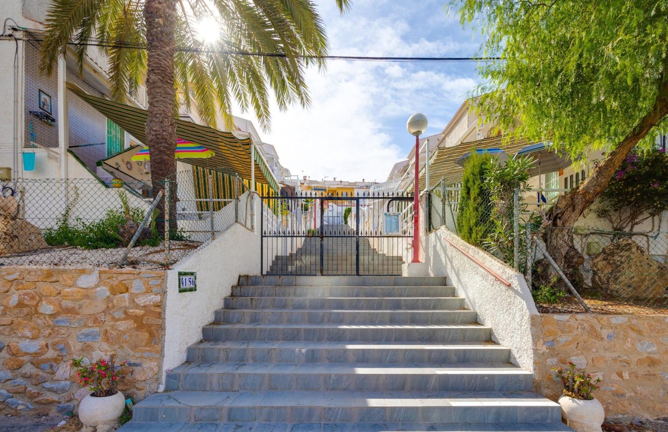 Resale - Bungalow Planta Baja - Torrevieja - Cabo cervera