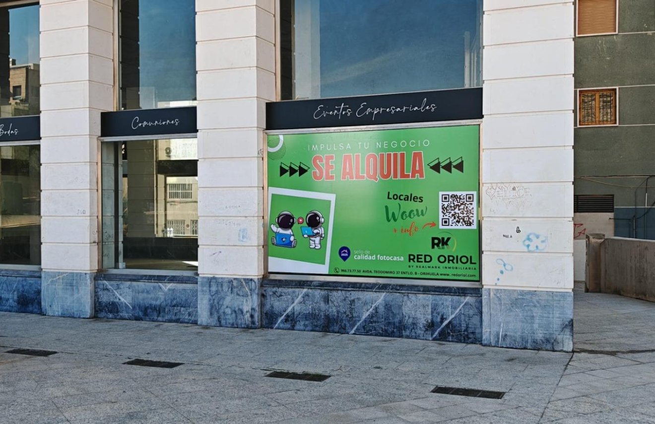 Alquiler a largo plazo - Local comercial - Orihuela - Zona Centro
