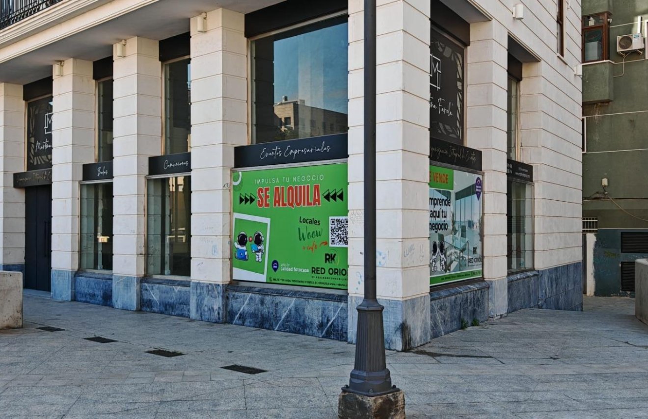 Alquiler a largo plazo - Local comercial - Orihuela - Zona Centro