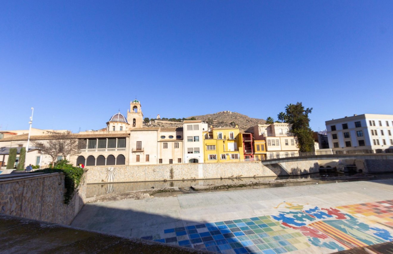 Alquiler a largo plazo - Local comercial - Orihuela - Zona Centro