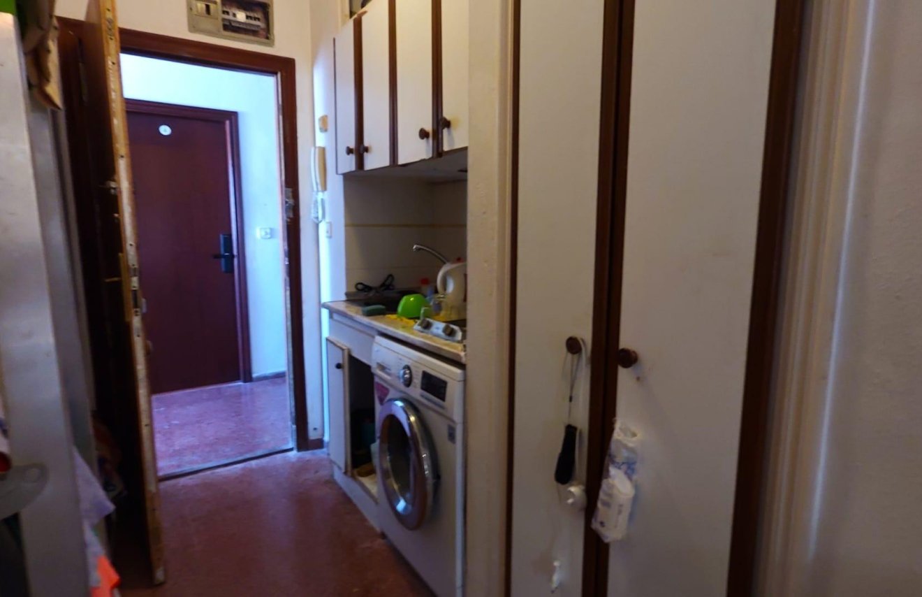 Reventa - Estudio - Torrevieja - Centro