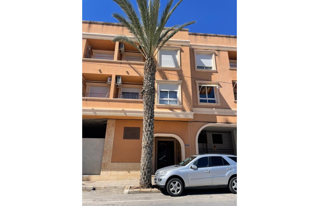 Reventa - Piso - Los Montesinos - Pueblo 8