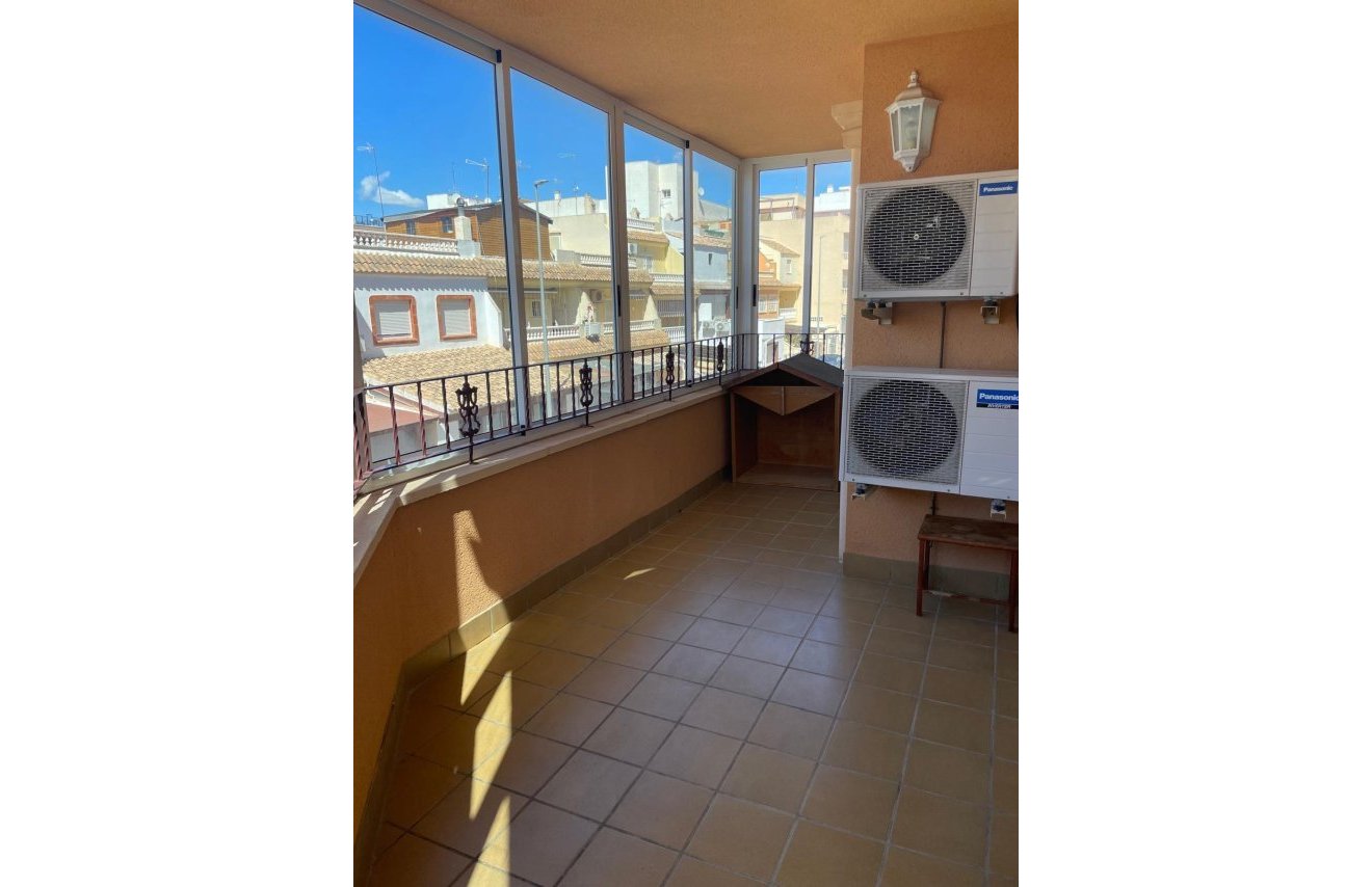 Reventa - Piso - Los Montesinos - Pueblo 8