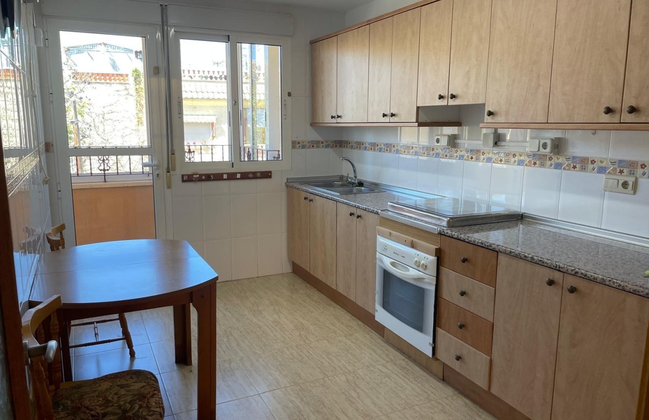 Reventa - Piso - Los Montesinos - Pueblo 8