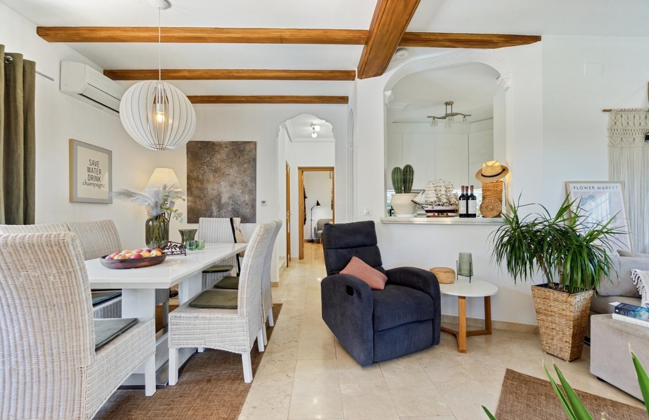 Reventa - Villa - San Miguel de Salinas - Ciudad de las comunicaciones