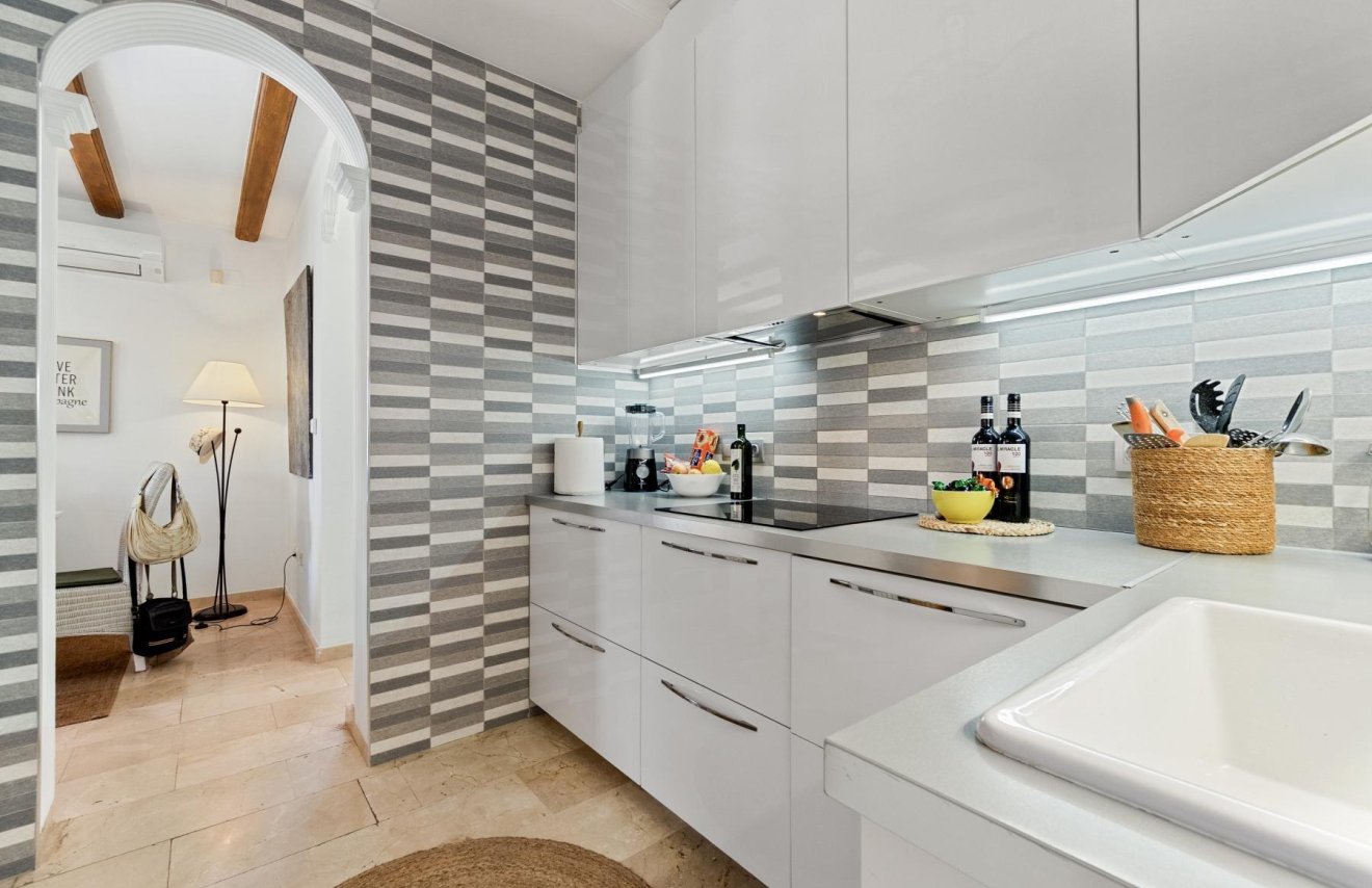 Reventa - Villa - San Miguel de Salinas - Ciudad de las comunicaciones