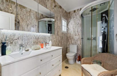 Reventa - Villa - San Miguel de Salinas - Ciudad de las comunicaciones