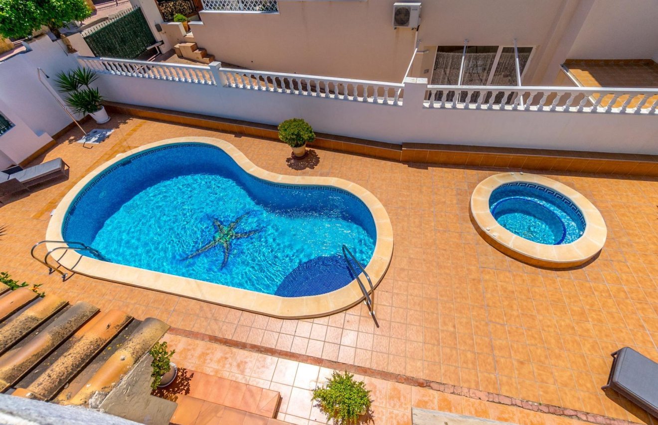 Reventa - Villa - San Miguel de Salinas - Ciudad de las comunicaciones