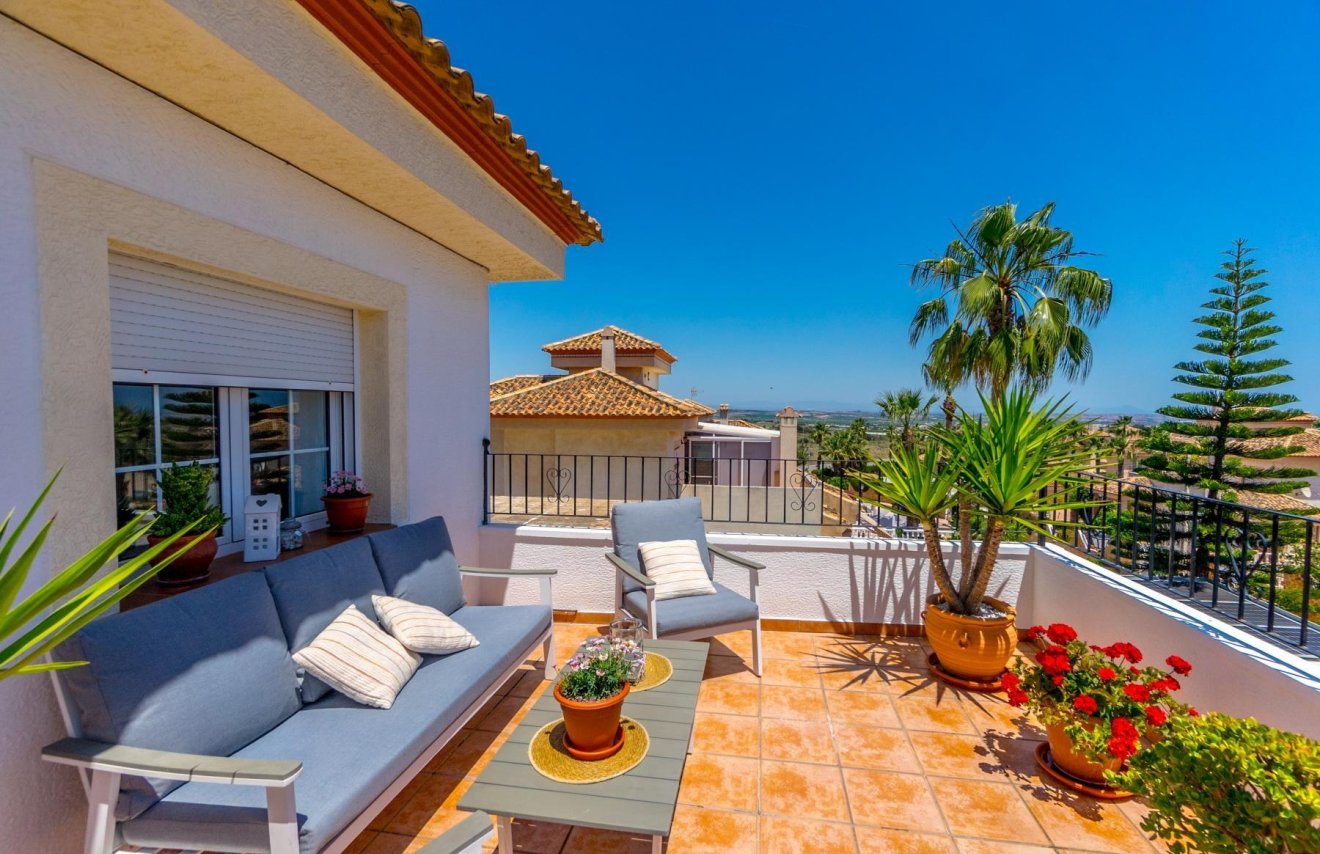 Reventa - Villa - San Miguel de Salinas - Ciudad de las comunicaciones