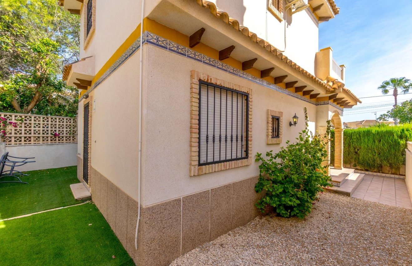 Revente - Chalet - Torrevieja - Zona los Frutales