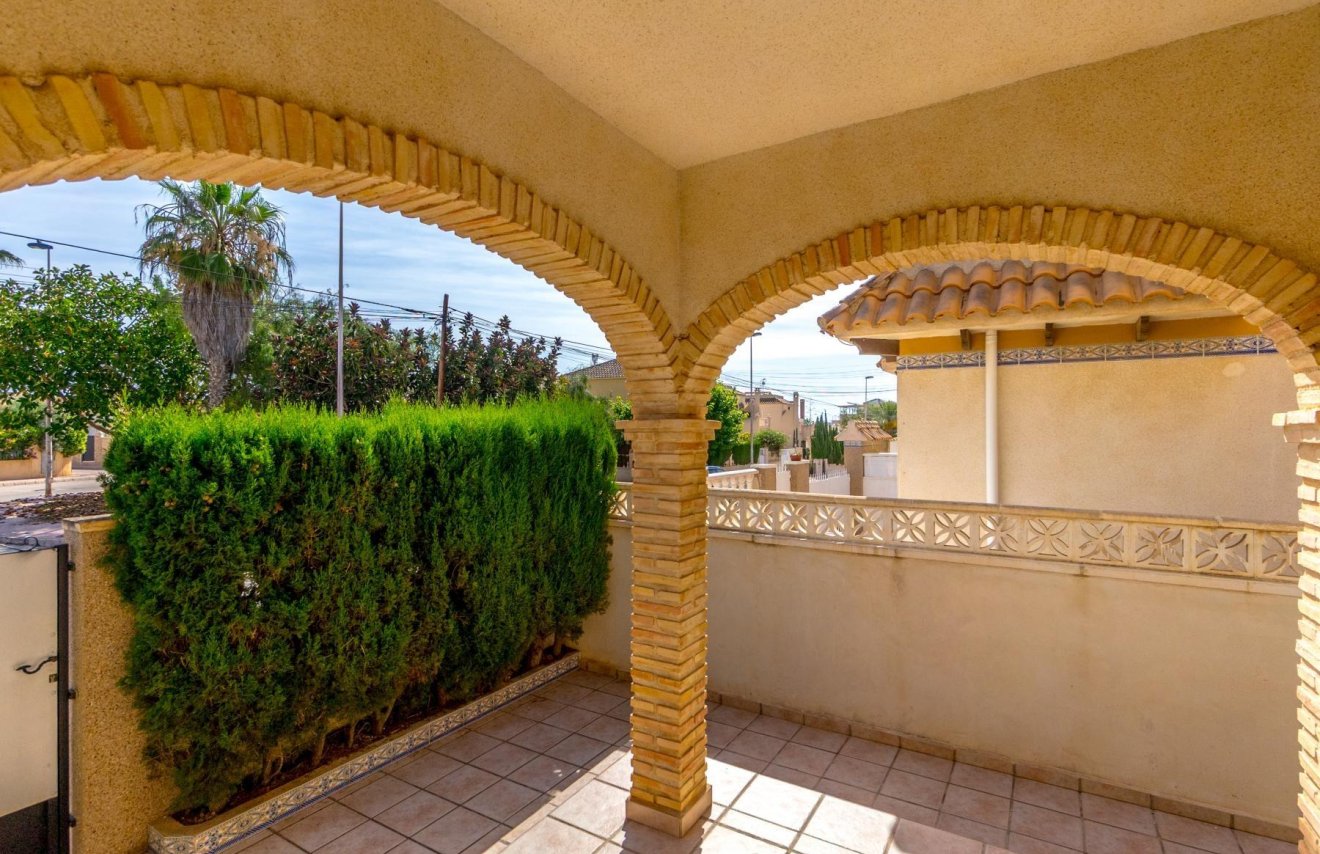 Revente - Chalet - Torrevieja - Zona los Frutales