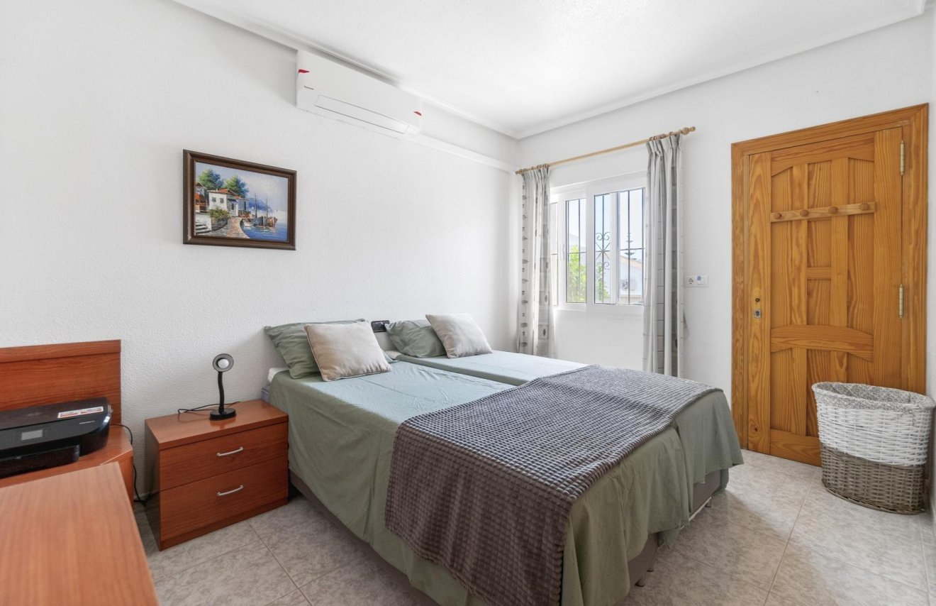 Reventa - Villa - Orihuela Costa - Playa Flamenca