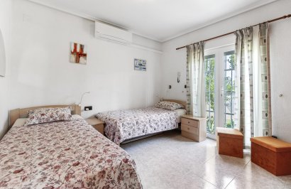 Reventa - Villa - Orihuela Costa - Playa Flamenca