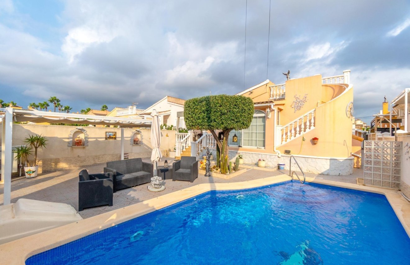Reventa - Villa - Orihuela Costa - Punta Prima