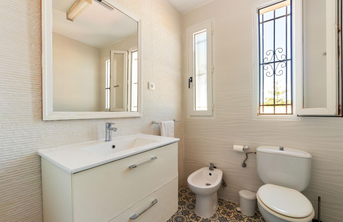 Reventa - Chalet - Orihuela Costa - La Zenia