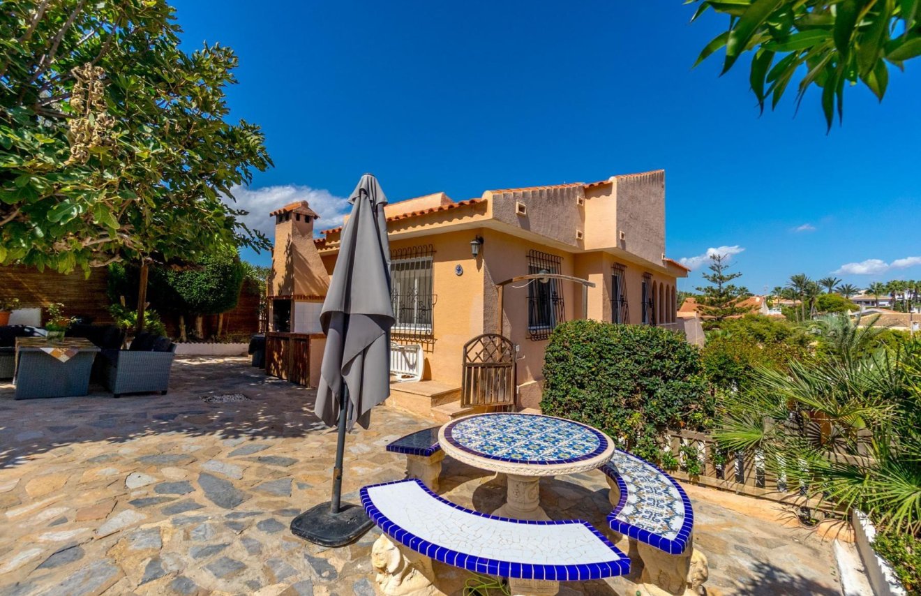 Reventa - Chalet - Orihuela Costa - La Zenia
