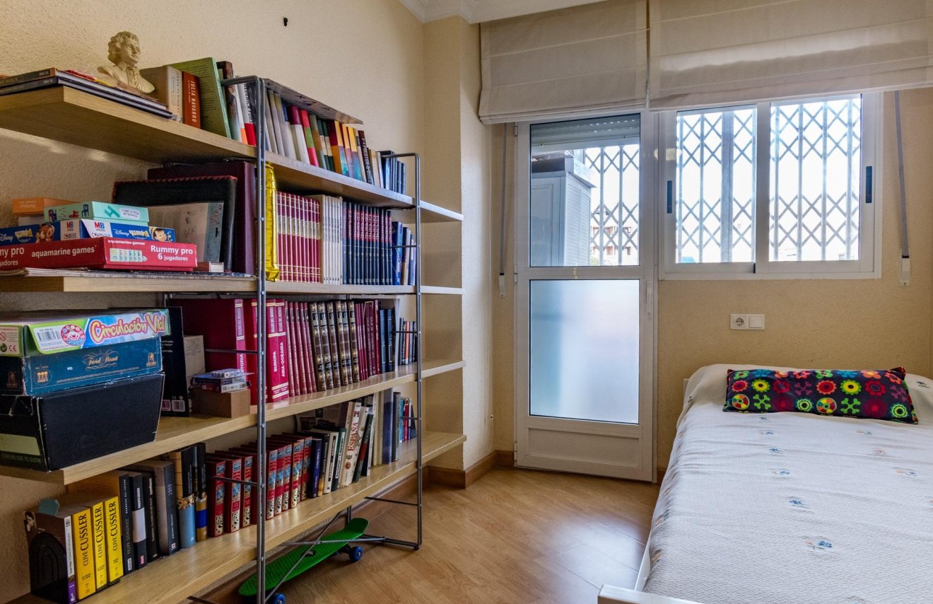 Resale - Apartamento - Torrevieja - torrevieja