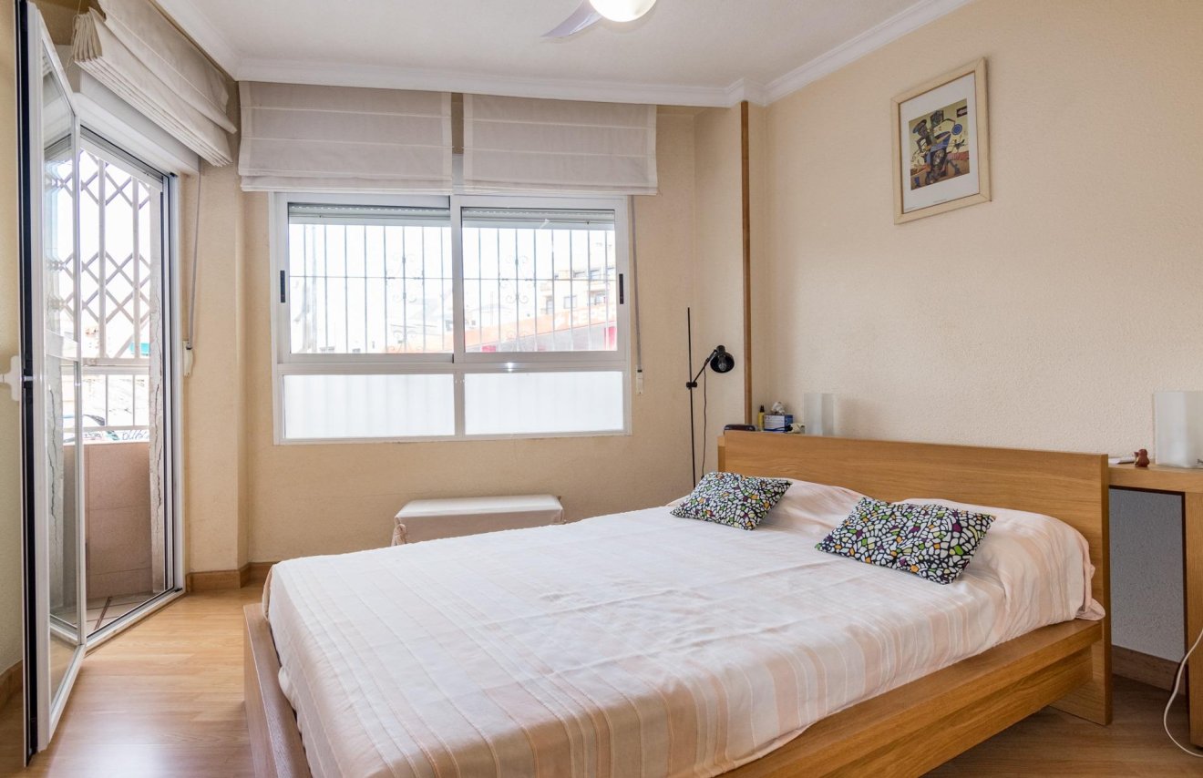Resale - Apartamento - Torrevieja - torrevieja