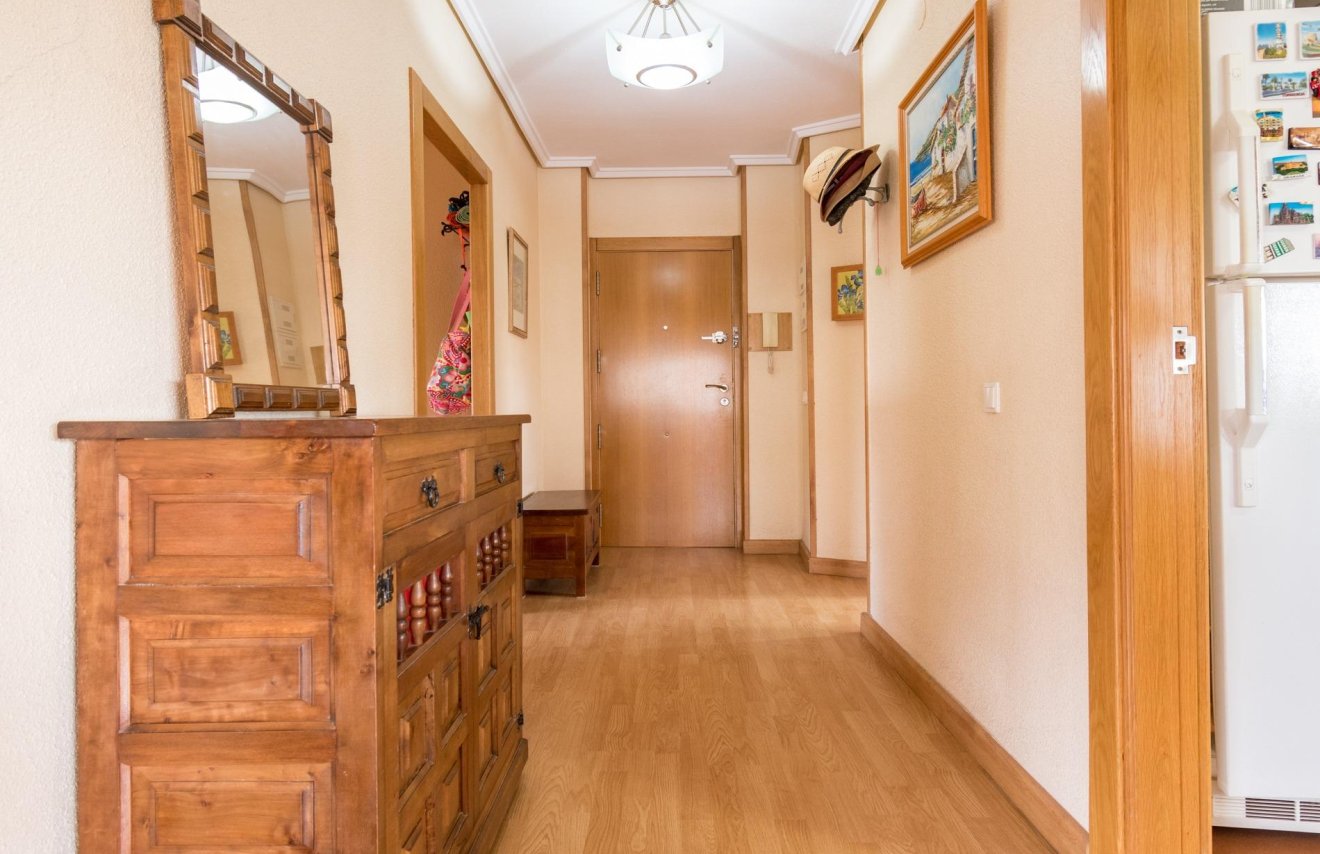 Resale - Apartamento - Torrevieja - torrevieja