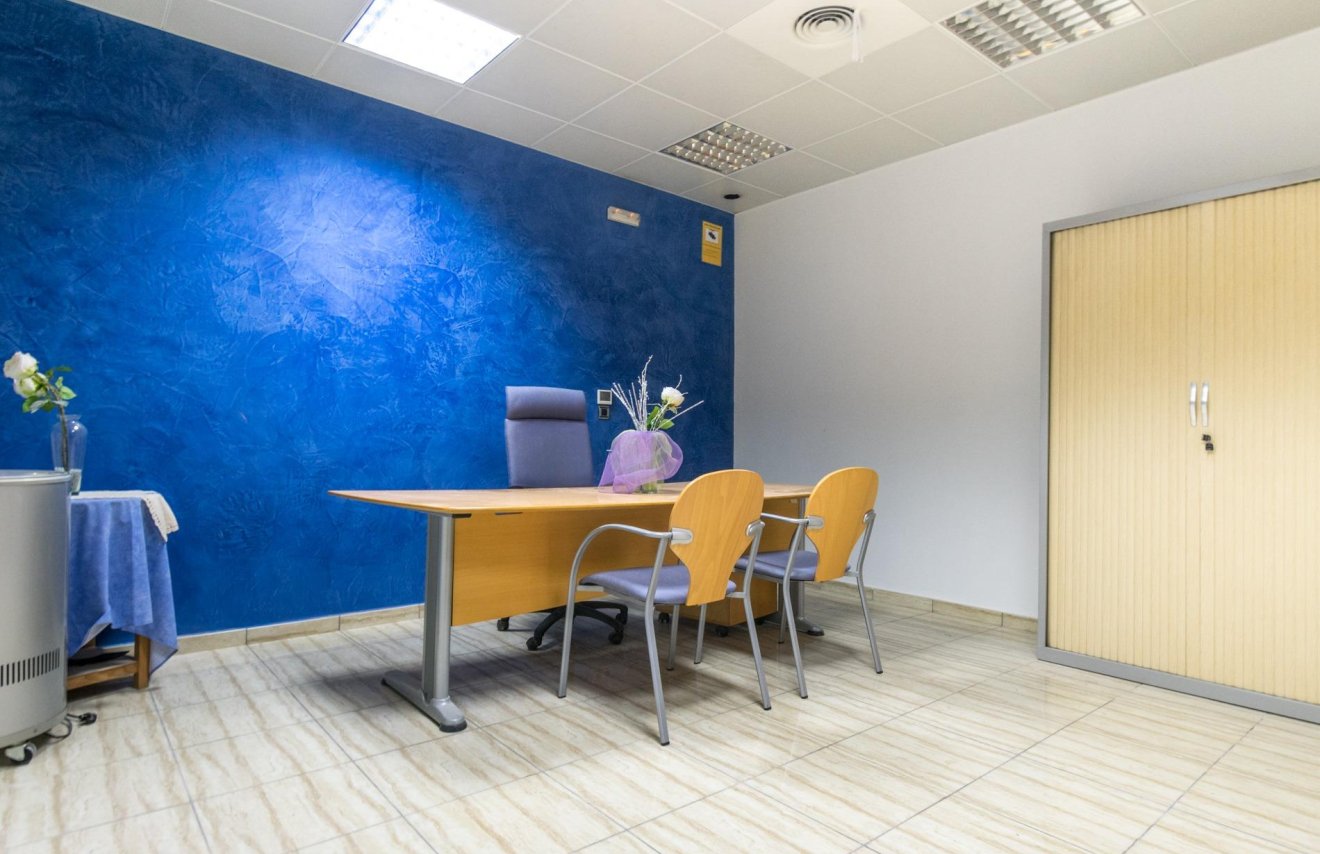 Reventa - Local comercial - Almoradí - Centro urbano 2