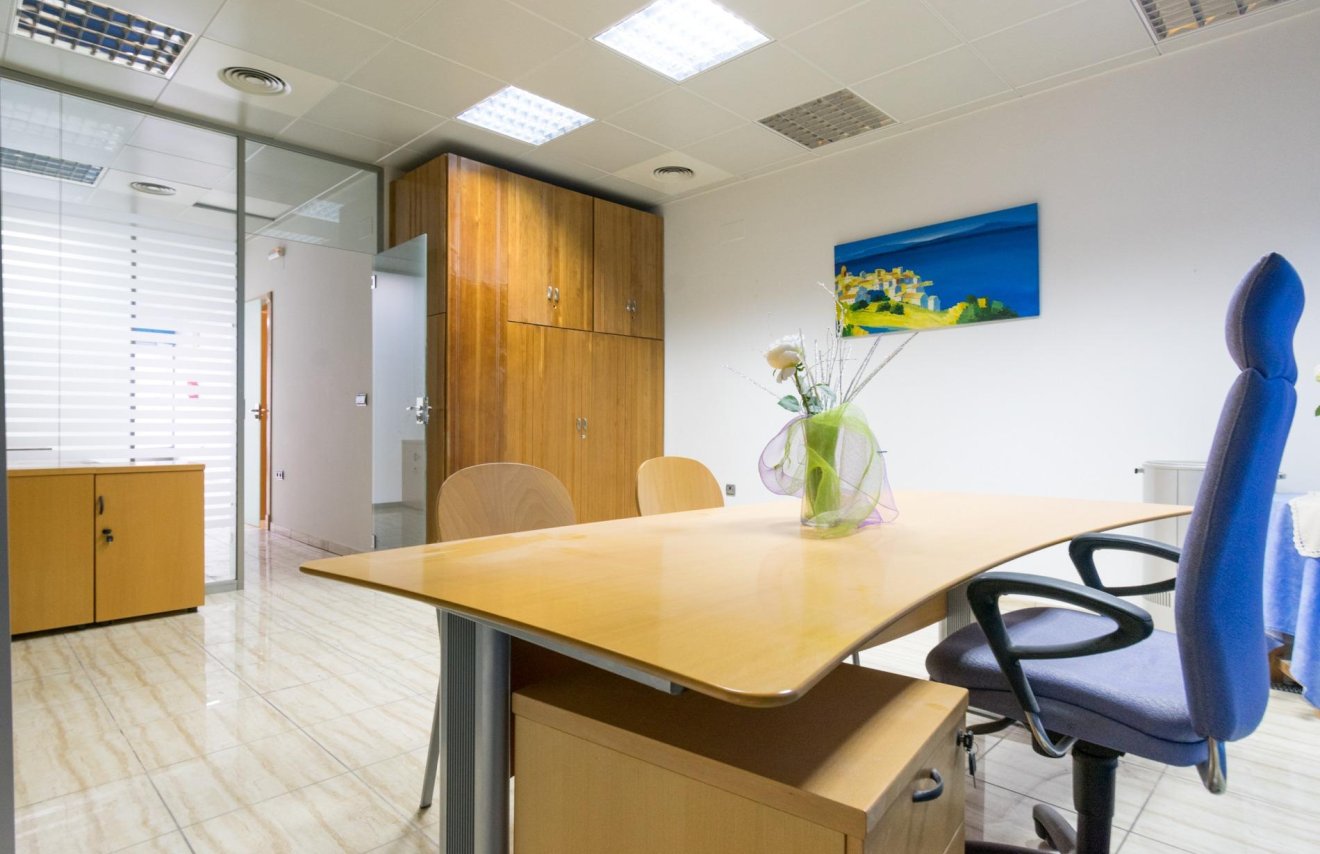 Reventa - Local comercial - Almoradí - Centro urbano 2