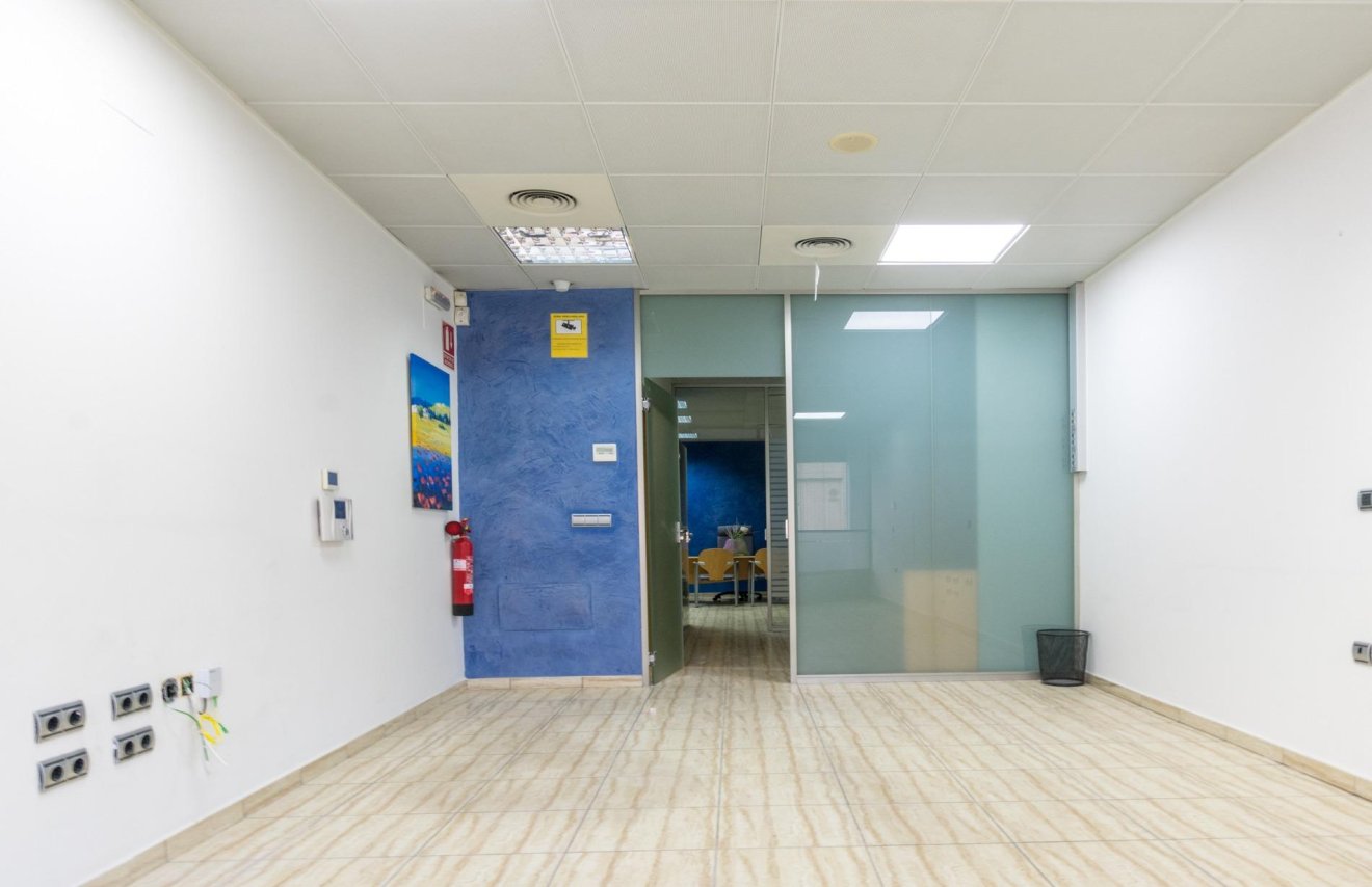 Reventa - Local comercial - Almoradí - Centro urbano 2